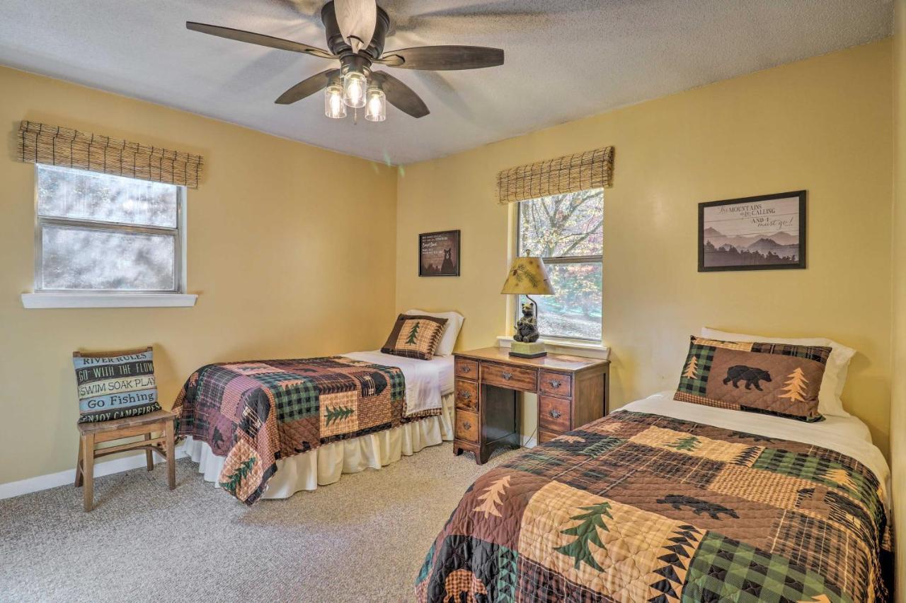 Вилла Creekside Retreat With Deck, 18 Miles To Wolf Ridge Weaverville Экстерьер фото